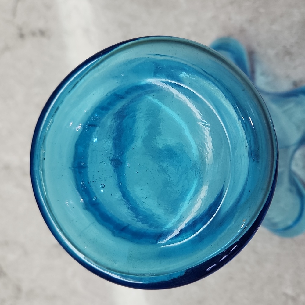 Vintage Turquoise Glass Crimped Top Vase - Picture 8 of 9